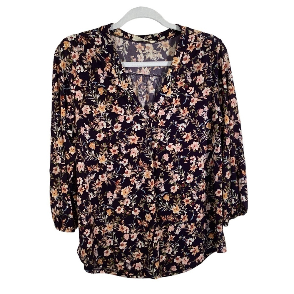 Two By Vince Camuto Women’s 3/4 Sleeve V-Neck Blouse.  Size See Measurements.